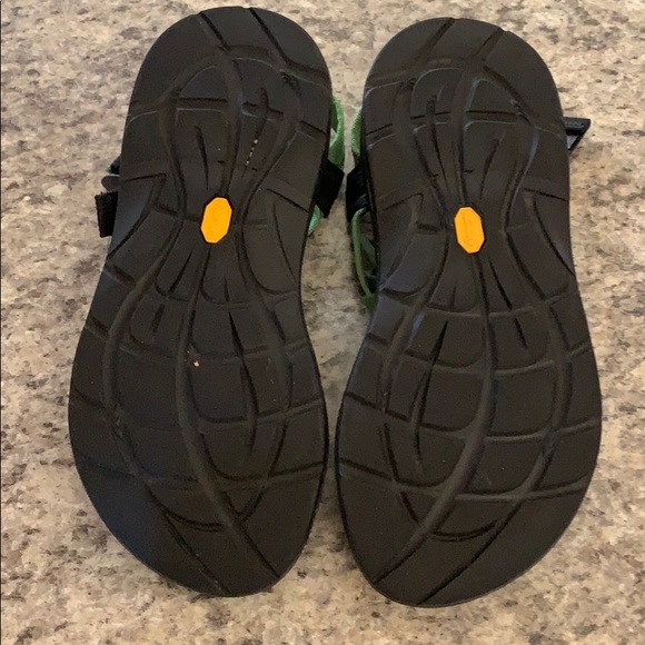 Vibrant Sole Sandal - Picture 5 of 7